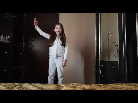 На пръсти се вдигам Баба Марта стигам