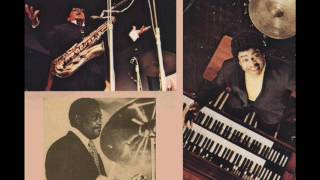 Illinois Jacquet, Wild Bill Davis  - Blue And Sentimental