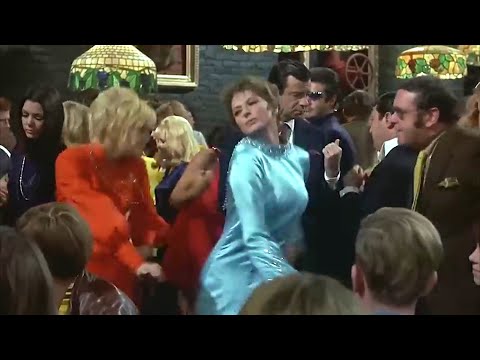 Legendary elegant Ingrid Bergman in Rare Carefree Sixties Dance Scene | Cactus Flower (1969) [HD]