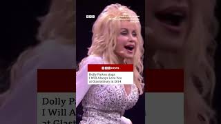 Dolly Parton sings I Will Always Love You at Glastonbury in 2014. #DollyParton #BBCNews