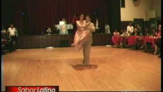 2009 06 24 SL 1662 1 of 7 Mariano Bielak & Paula Gurini tango performance at RH