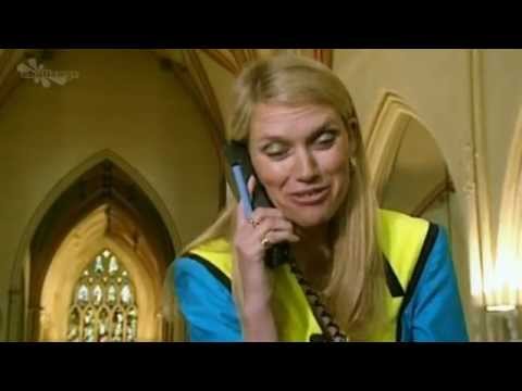 Challenge Anneka laughing outtake! Blooper of Anneka on her mobile phone to a builder