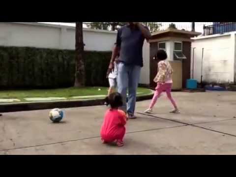 1-10: N'Petch with English playroom 2/20 (11/1/2015)