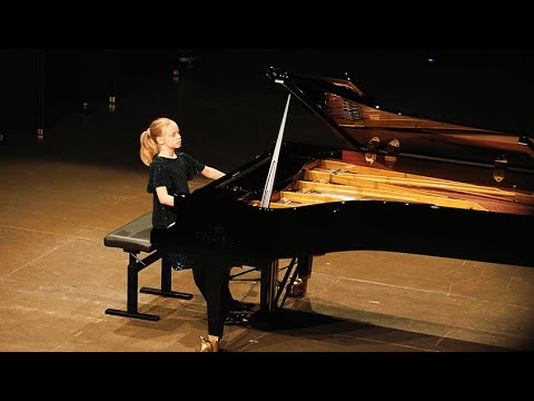 Lera Auerbach: 24 Präludien für Klavier solo, 19. Adagio religioso - Eva Caroline Lietz