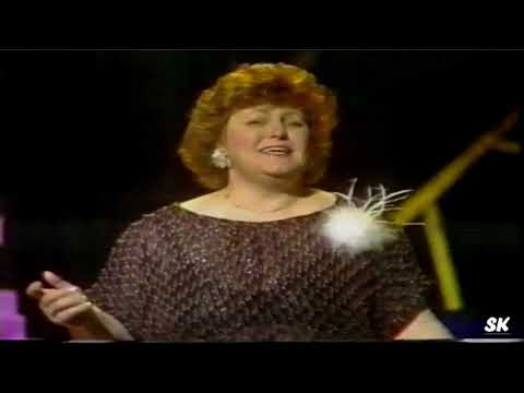 Petranka Kostadinova Ja izlezi stara majko