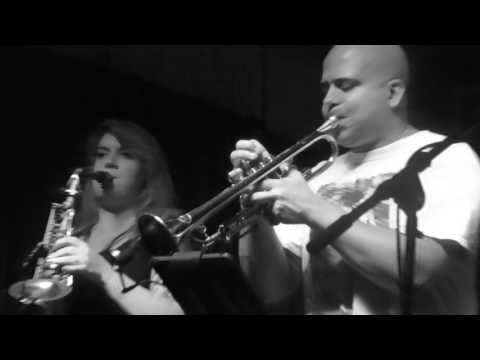 Johnny Sketch and The Dirty Notes at the Maple Leaf 2017-06-10 HEY LITTLE MAMA