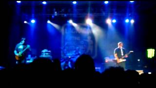 Chris Rest interpretando &quot;Coconut&quot;, Lagwagon, BiIbao 2012