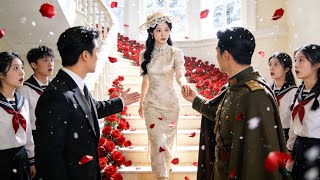 Na vijf jaar van een seksloos huwelijk gaf hij alles aan mijn zus. Ik trouwde vervolgens met een meedogenloze krijgsheer, maar ik had nooit verwacht dat hij al die tijd op mij had gewacht!#KortDrama #wraak #Liefde