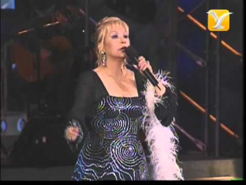Palmenia Pizarro, Cariño Malo, Festival de Viña 2001
