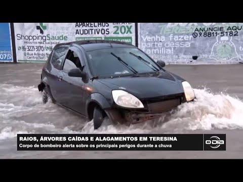 Raios, árvores caídas e alagamentos em Teresina 25 01 2023