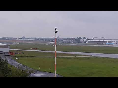 TAKEOFF Austrian Airlines  Hamburg-Wien