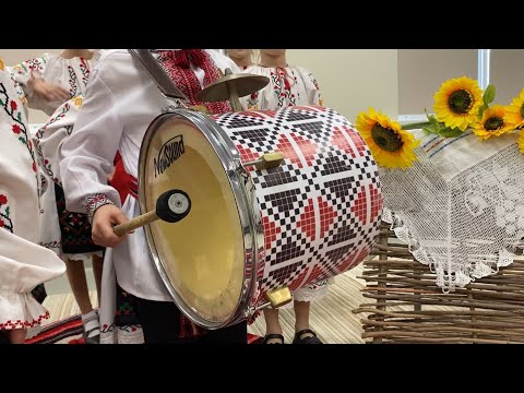 Ansamblul folcloric “Brâuleț” - “M-am pornit cu caru-n vale”