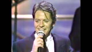 Robert Palmer &quot;I Didn&#39;t Mean To Turn You One&quot; on the 1987 American Music Awards (Jan. 26, 1987)