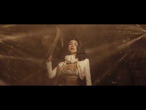 Paulina Del Campo - La que amas (Video Oficial)