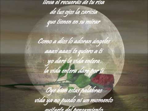 Escuchame Un Momento video