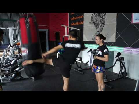 Super Slow Motion - Hippy Singmanee - Power on the Kick