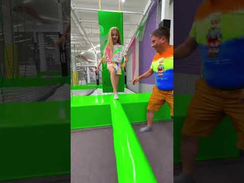 🤪 BÂRNA și DUMITRU în Mall Nuuu cred așa ceva! 😱 Oh, No! BEAM in Mall OMG #shorts 🥺