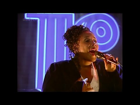 Juliet Roberts  - Caught In The Middle  - TOTP  - 1994