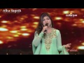 Alka Yagnik Sings Live Tribute To SRK At Mirchi Music Award 2014
