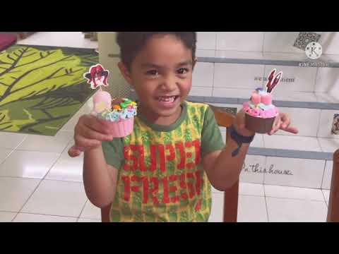 Playful cupcakes bot by UMI… kids happy