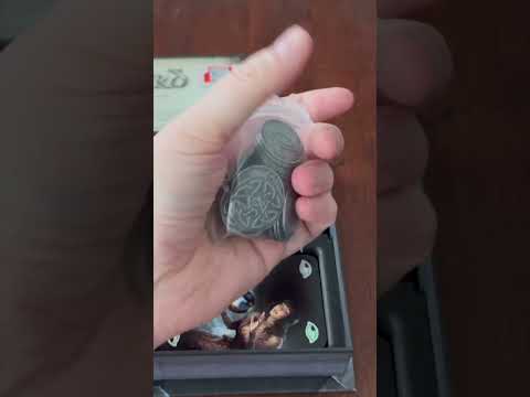 Unboxing the new "Das Schwarze Auge" version of "Wizard"