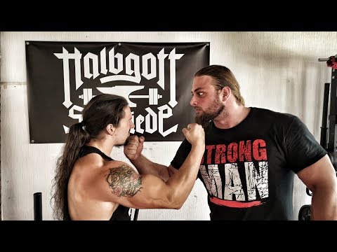 300 KG DEADLIFTPARTY mit dem ROTTWEILER