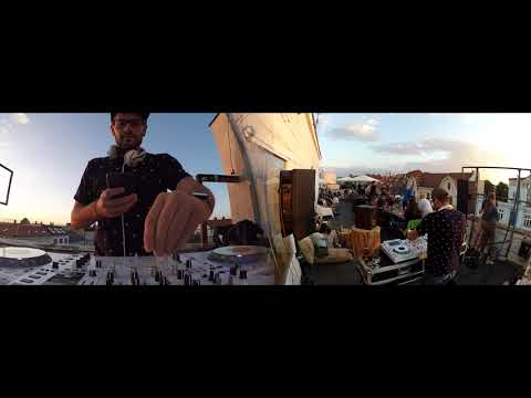 Becker DJ set View #1