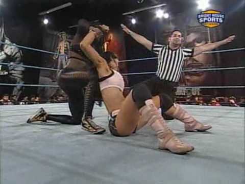 AJ Lee vs. Naomi Night (FCW 03.07.10)