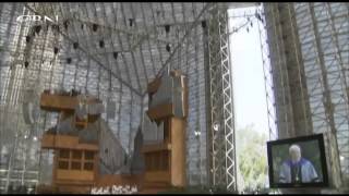 Late Robert Schuller Honored at Memorial Service