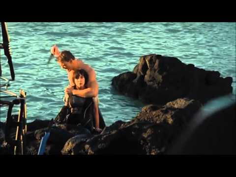 Katniss Fights On Spinning Cornucopia (Clip)