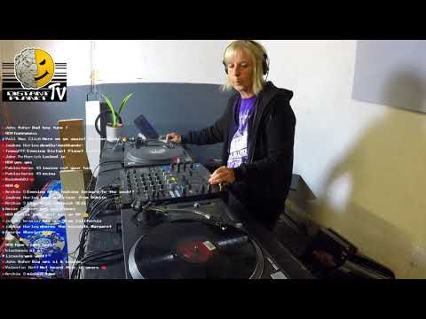 Distant Planet TV - Louise +1 05th September LIVE from MOT