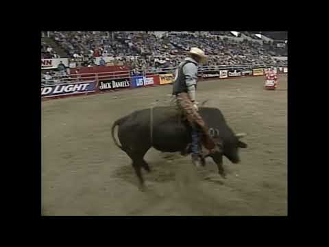 Troy Dunn vs El Nino - 99 PBR Billings (85 pts)