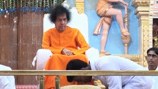 preview picture of video 'sathya sai baba arathi oct 20 2010'