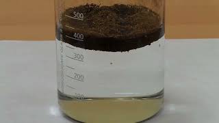 Derrame de aceite en un tanque de agua. Absorbente vegetal - MT127