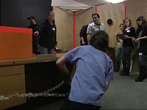 Sixty Minutes to Escape a Room With a Zombie