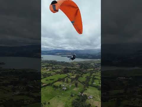 Cumpleaños de Lupita Penagos Montando en Parapenti, en Guasca Cundinamarca Colombia.