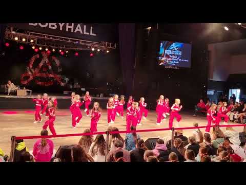 Bfresh 2025 děti advance II  Boby Czech dance masters