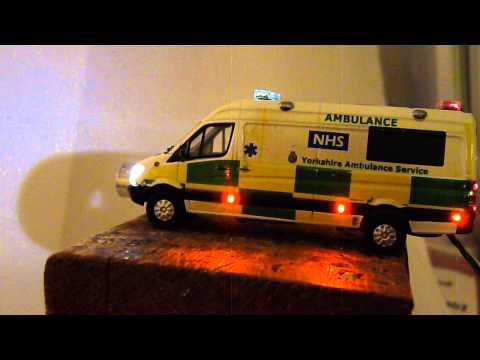 Yorkshire Ambulance Service, 1:76 scale with working blue lights.