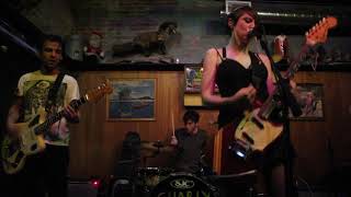 Charly Bliss - Gatorade (Live at Triple Crown Whiskey Bar &amp; Raccoon Motel)