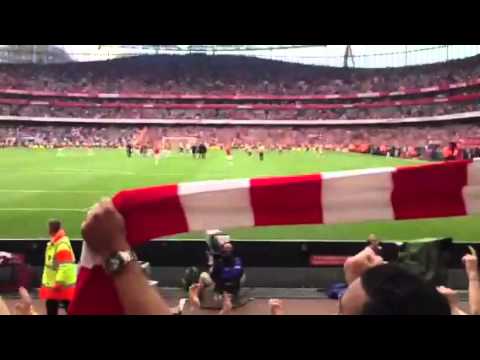 Arsenal fans celebrate beating Tottenham 1-0 emirates 2013