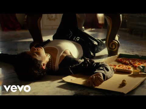 Ramón Vega - mE vALe maDRE :) (Official Video)