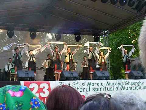 Ansamblul folcloric Balada Botosani prezentare 1