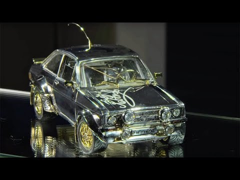 Este Ford Escort a escala fabricado con oro, plata y diamantes vale casi $2 millones de pesos