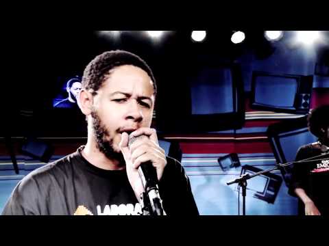 Emicida em "E.M.I.C.I.D.A" no Estúdio Showlivre 2011