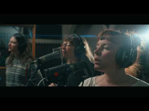 Sylvan Esso: Rewind | Echo Mountain Sessions
Sylvan Esso: Rewind | Echo Mountain Sessions