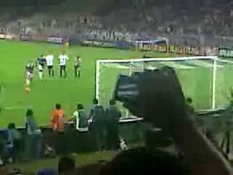 Cruzeiro 5x3 Criciúma (2013)/Pênalti 5º gol: Dagoberto