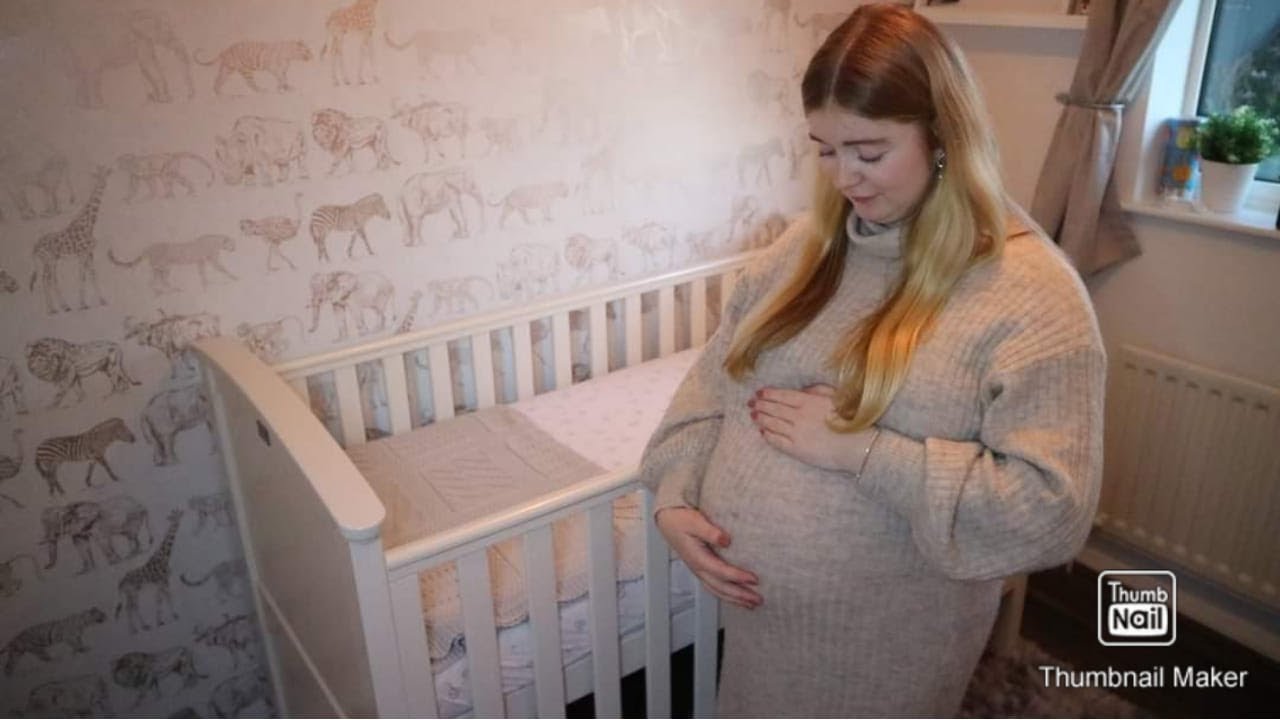 BUILDING THE COT!! | Amy Elvi