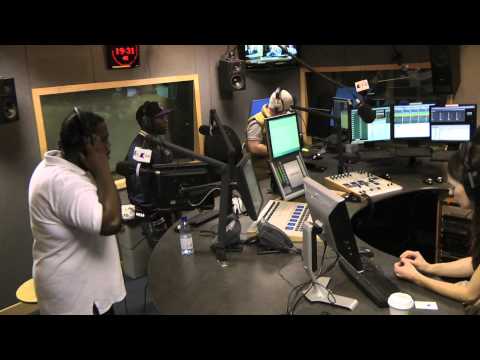 Logan Sama live bars with M.I.K., Discarda & Obese Kiss 26th September 2011