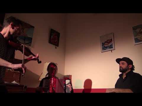 Trilemma Taraf - Charlottes neues 9achtel