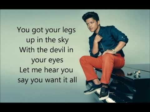 download lagu mp3 mp4 Bruno Mars Making Love Like Gorillas, download lagu Bruno Mars Making Love Like Gorillas gratis, unduh video klip Bruno Mars Making Love Like Gorillas
